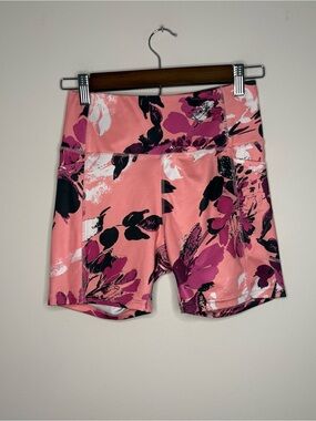 Echelon Women’s Medium Pink Yoga Gym Shorts Floral Coquette